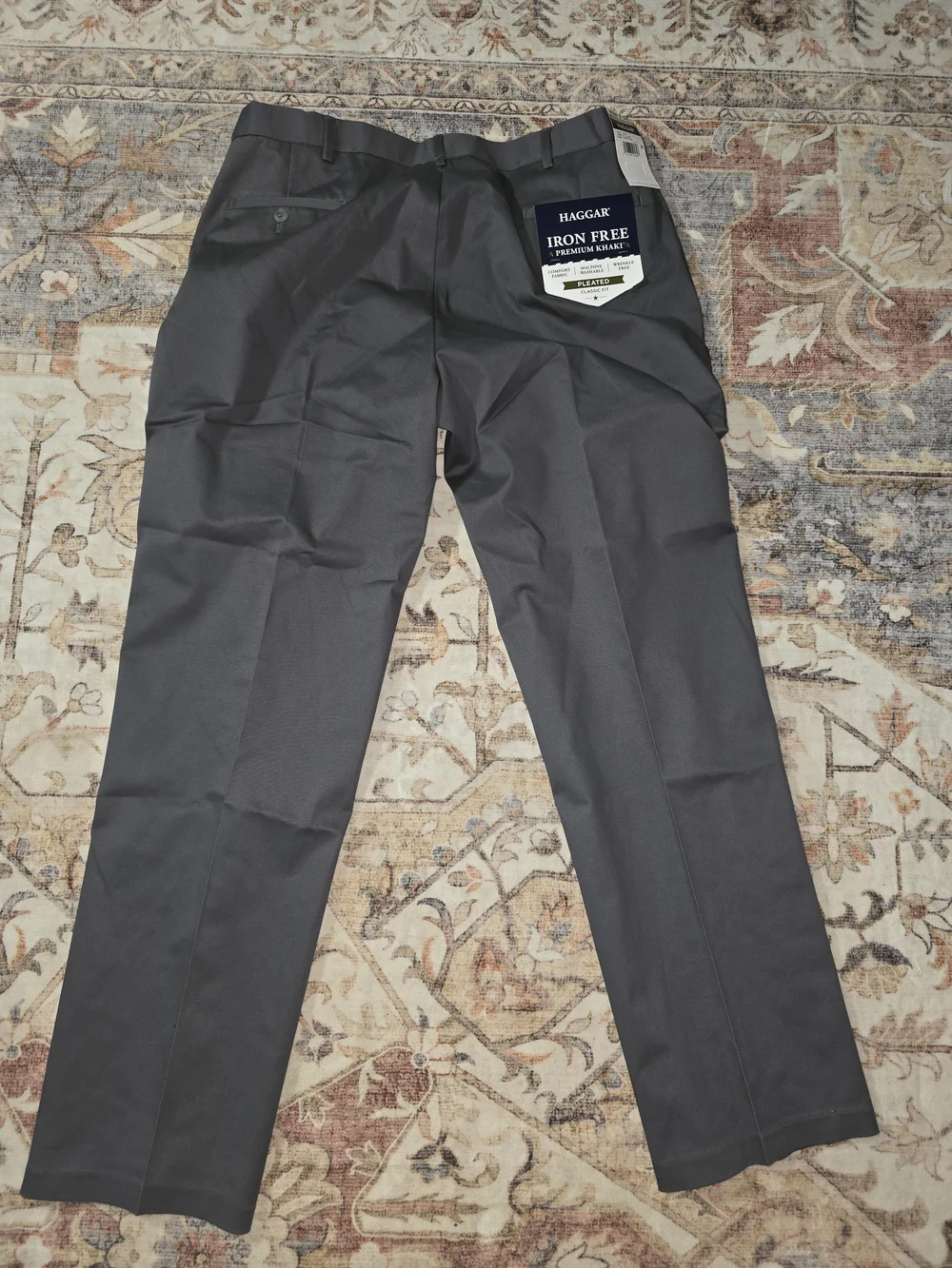 Haggar Men's Dark Gray Pleated Dress Pants